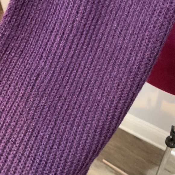 Purple knit scarf - Picture 4 of 4